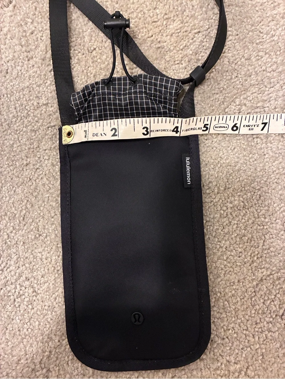 Lululemon Black Crossbody Cinch Pouch